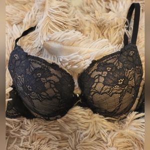 Maidenform Padded pushup bra